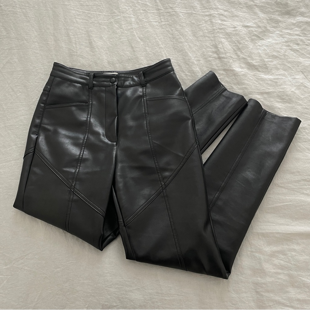 Aritzia | Rebel Pant High-waisted vegan leather pant